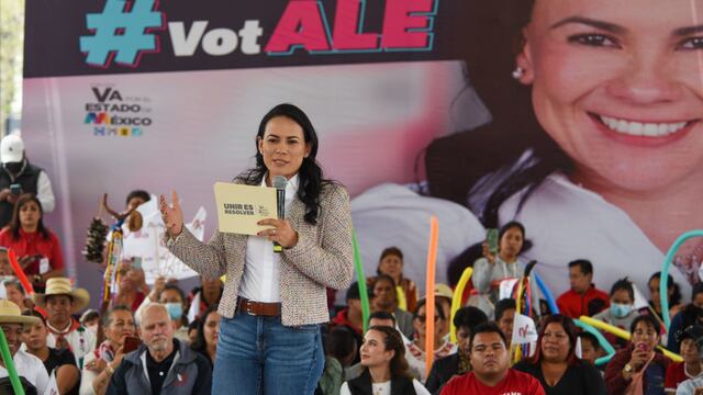 Alejandra del Moral candidata a la gubernatura del Estado de México por la coalición “Va por el Estado de México” sostuvo una encuentro con integrantes de grupos vulnerables en la Plaza de los Mártires en Toluca.