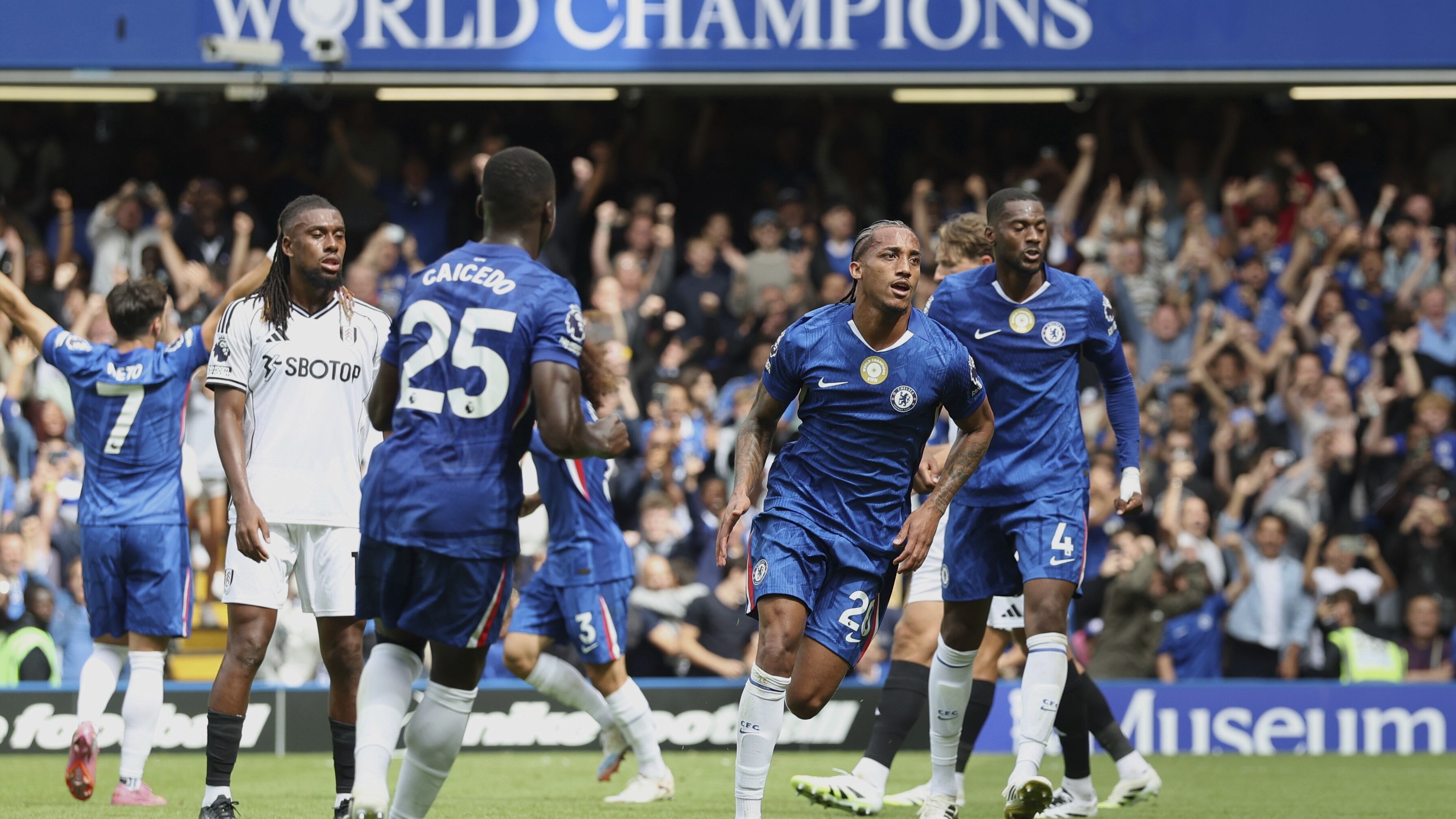 Chelsea vs Fulham: ¿Cómo le fue a Raúl Jiménez en el partido de la Premier League?