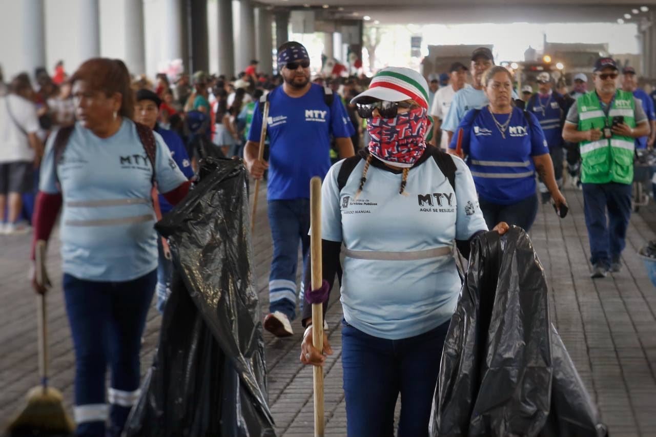 Servicios Públicos de Monterrey recolecta más de 30 toneladas de basura.