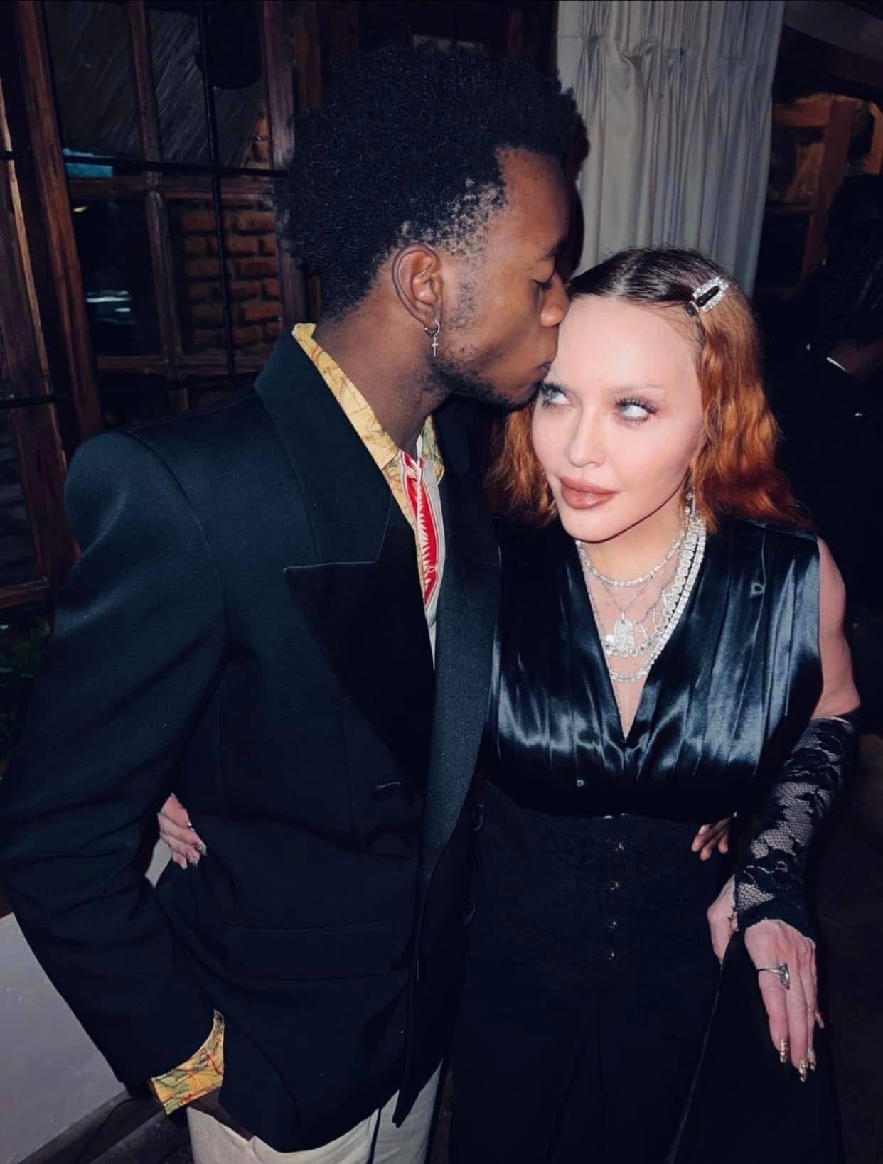 Madonna y su hijo, David Banda