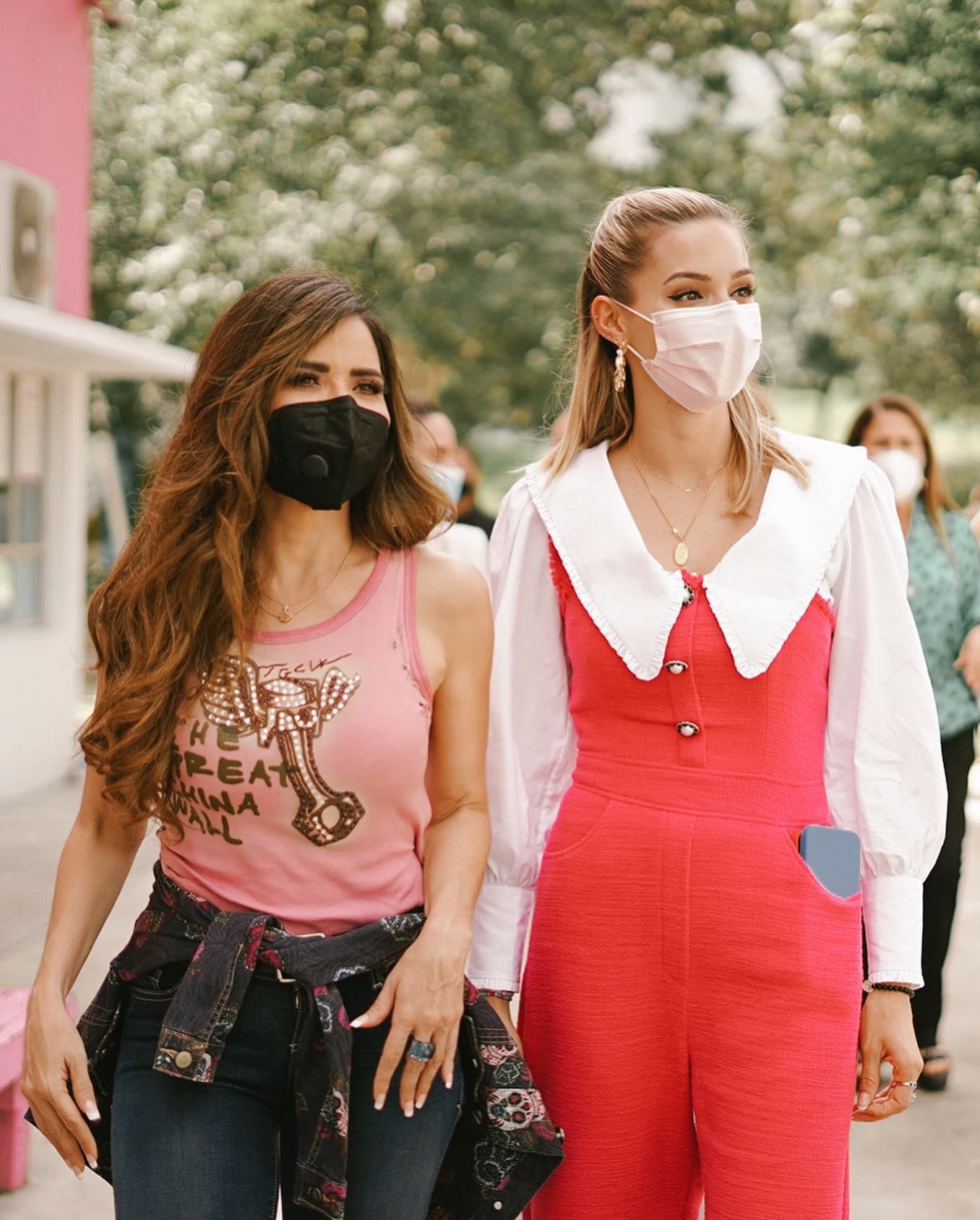 Mariana Rodríguez y Gloria Trevi