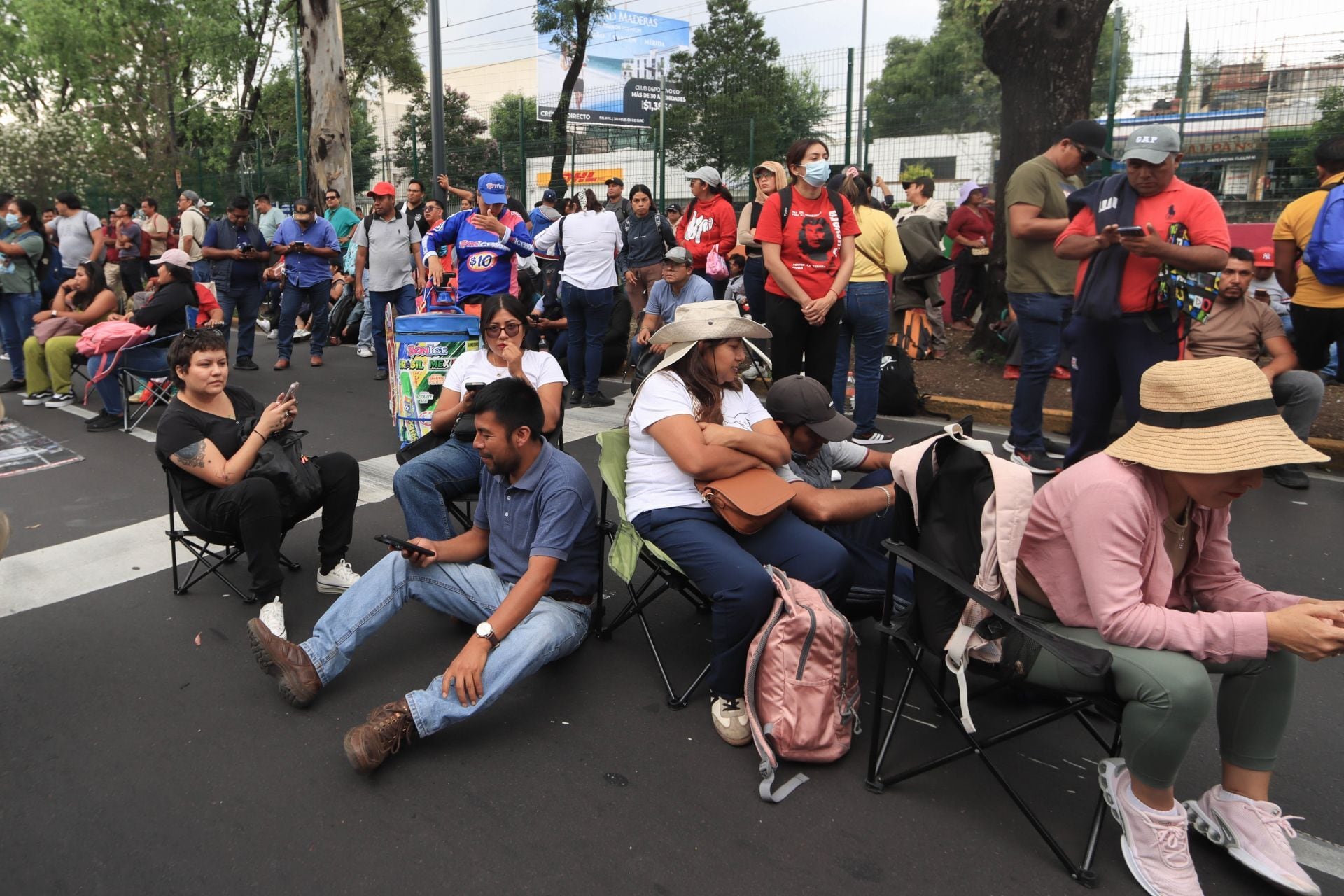 Maestros de la Coordinadora Nacional de Trabajadores de la Educación (CNTE) mantendrán su plantón en el Centro Histórico de la CDMX