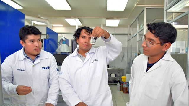 Alumnos de la BUAP desarrollan reactor híbrido y ganan Hackathon por Amor a Puebla.