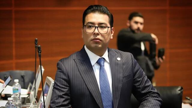 Néstor Camarillo, senador ex priísta