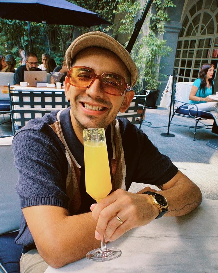 El Capi Pérez, conductor.