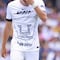 Captan a futbolista del Club Pumas en el Estadio Azteca con la camiseta del Club América