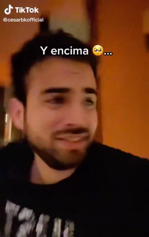 Encuentra a su novia con otro