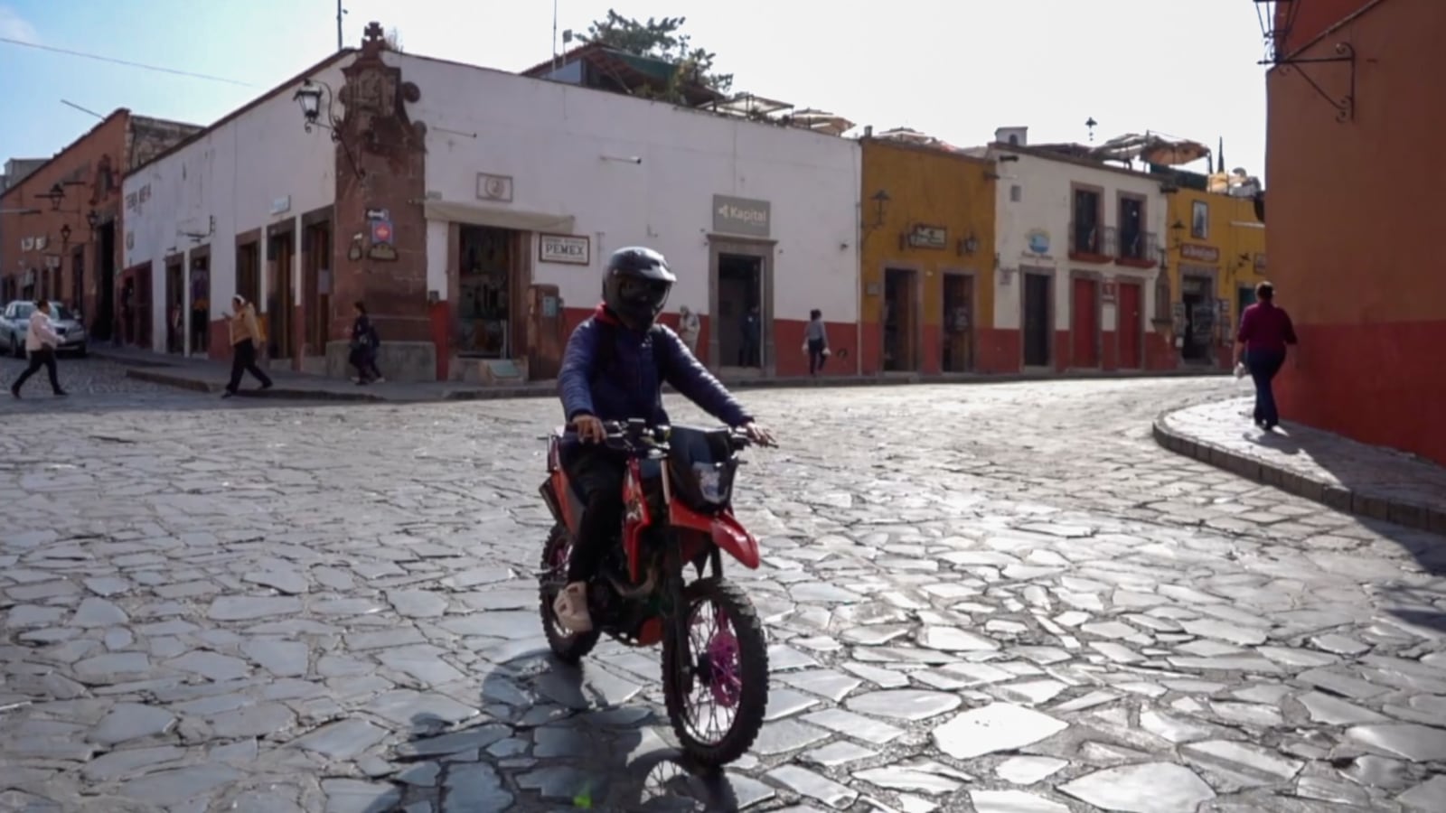 San Miguel de Allende refuerza estrategia de seguridad vial para motociclistas con operativos y campañas
