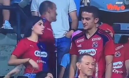 Cachan a pareja en estadio de fútbol y los acusan de infieles