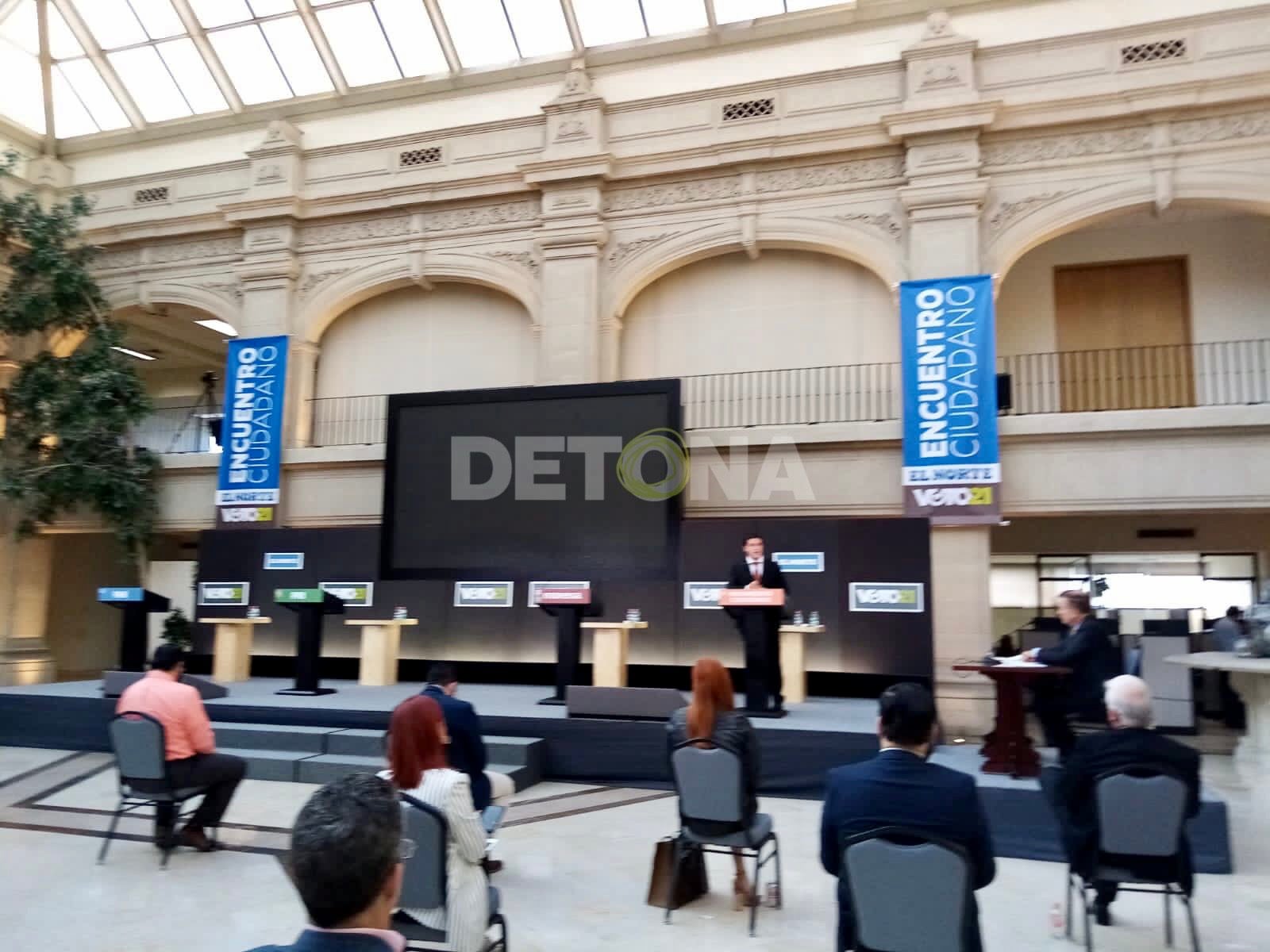 Candidatos a la gubernatura de Nuevo León, Clara Luz Flores, Fernando Larrazábal y Adrián De La Garza, cancelaron su asistencia.