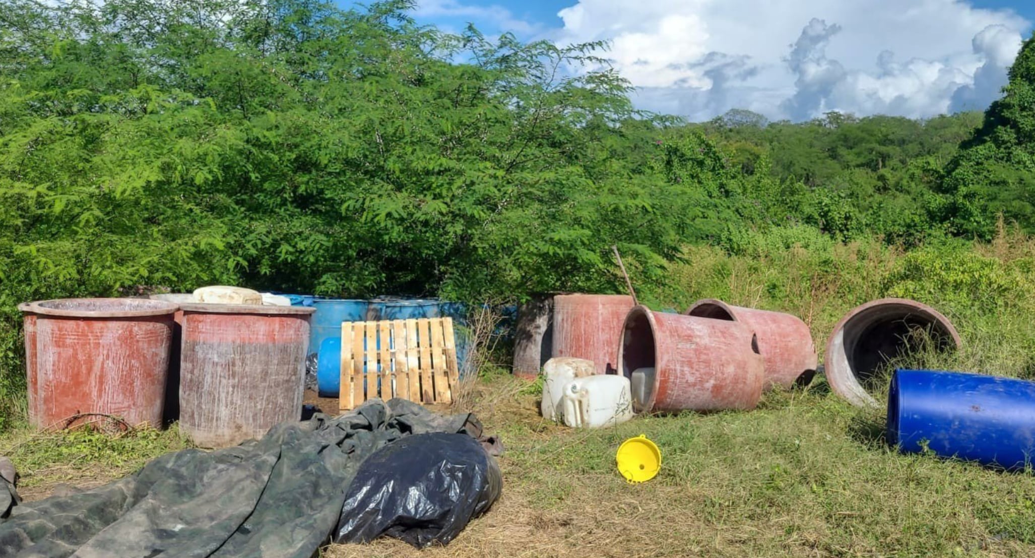 Hallan narcolaboratorio en Elota, Sinaloa