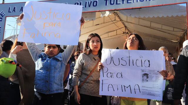 Vecinos mantienen protesta en Xochimilco.