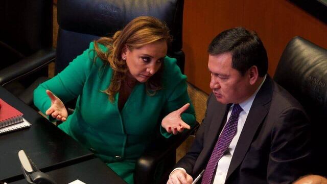 Senadores del PRI en el Senado, Claudia Ruiz Massieu y Miguel Ángel Osorio Chong.