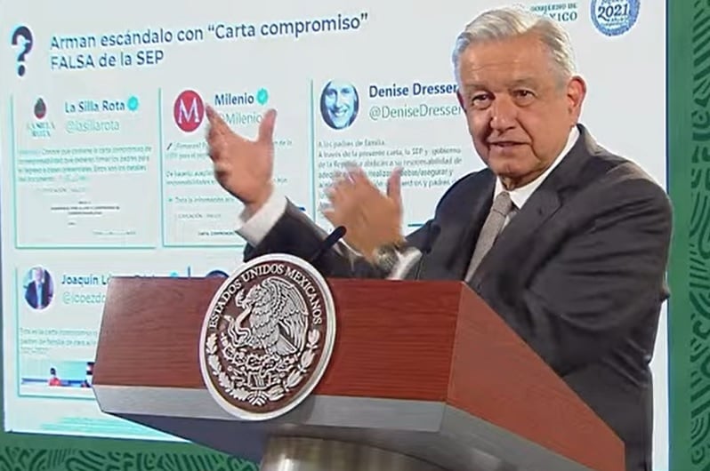 AMLO exhibe a difusores de la carta compromiso de corresponsabilidad
