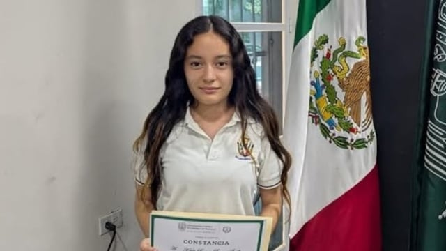 Karla Becerra logra 120 aciertos para Medicina en la UNAM