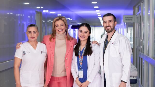 Maru Campos en Centros de Cancerología de Chihuahua