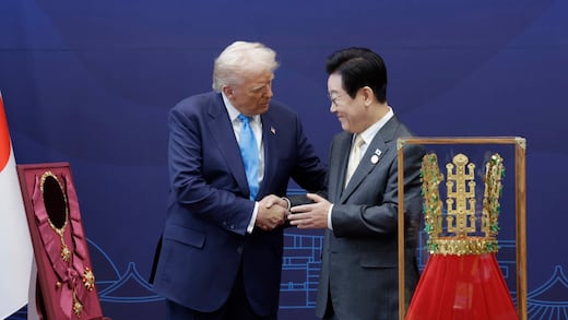 Acuerdo comercial entre Estados Unidos y Corea del Sur incluye suministro de petróleo y gas