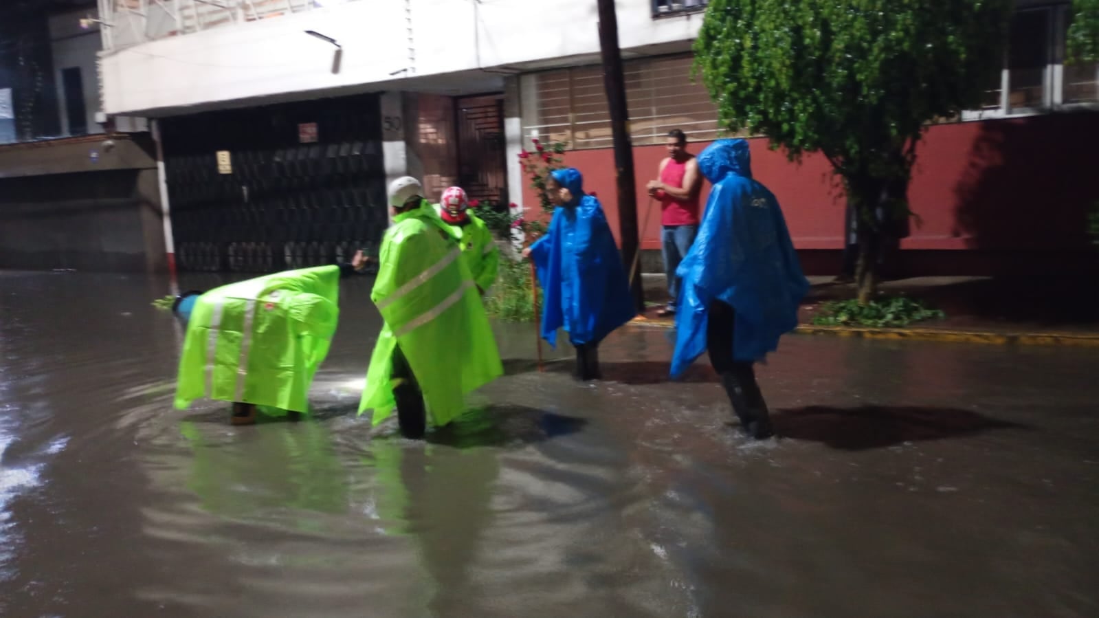Despliegan operativo de emergencia en Coyoacán.