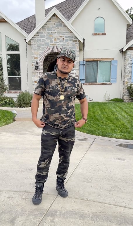 José Torres, cantante.