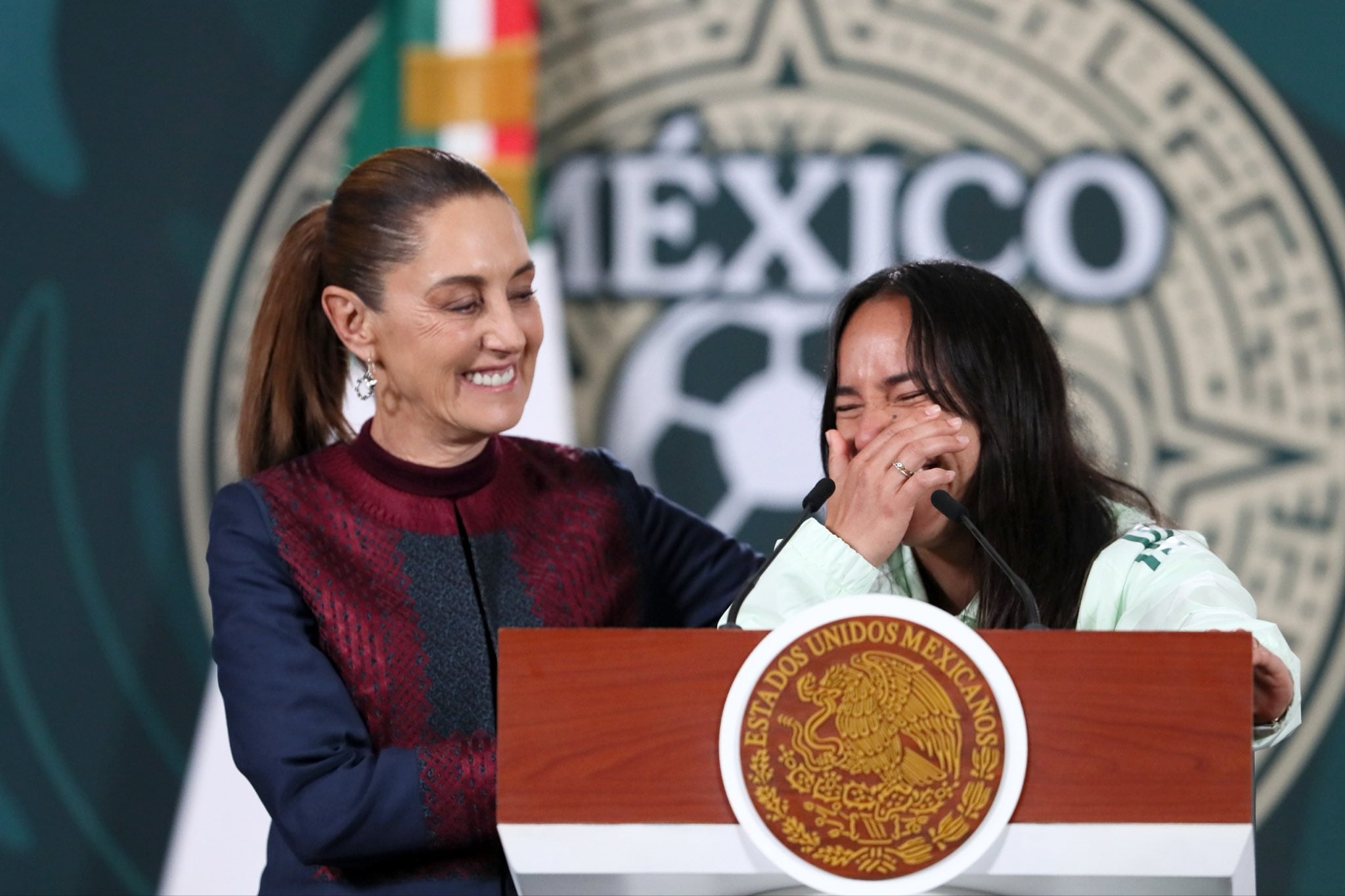 Charlyn Corral y Claudia Sheinbaum