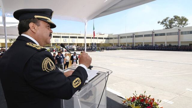 Hiram Almeida Estrada. Advertencias sobre el consumo de alcohol y drogas.