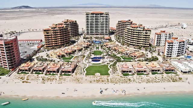 Esta playa llegaría a ser el Dubai Mexicano de estas vacaciones de verano 2025.
