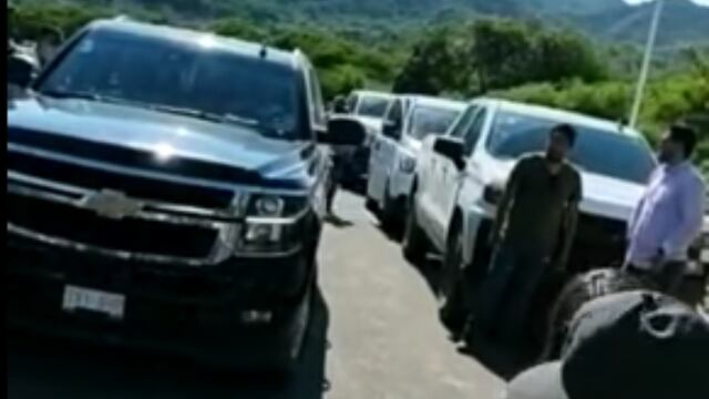 Le cierran el paso a AMLO