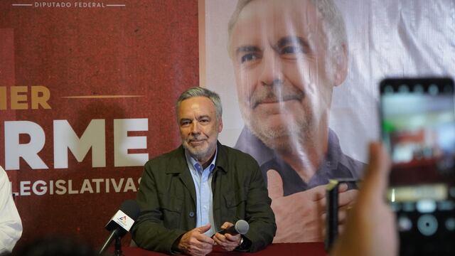 Alfonso Ramírez Cuéllar presenta su informe de actividades legislativas en Tlaxcala