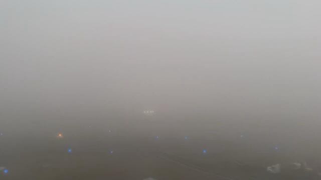 banco de niebla cayó hoy viernes 8 de diciembre sobre el AICM