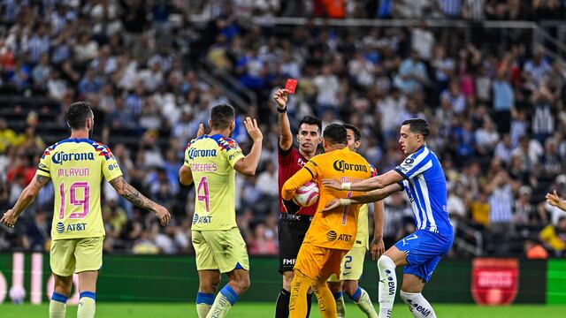 Adonai Escobedo en partido del Club América