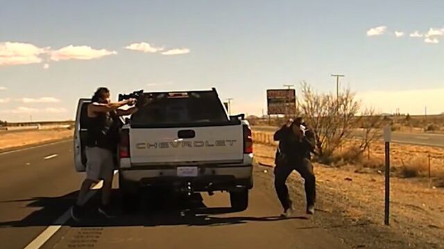 Conductor dispara a policía