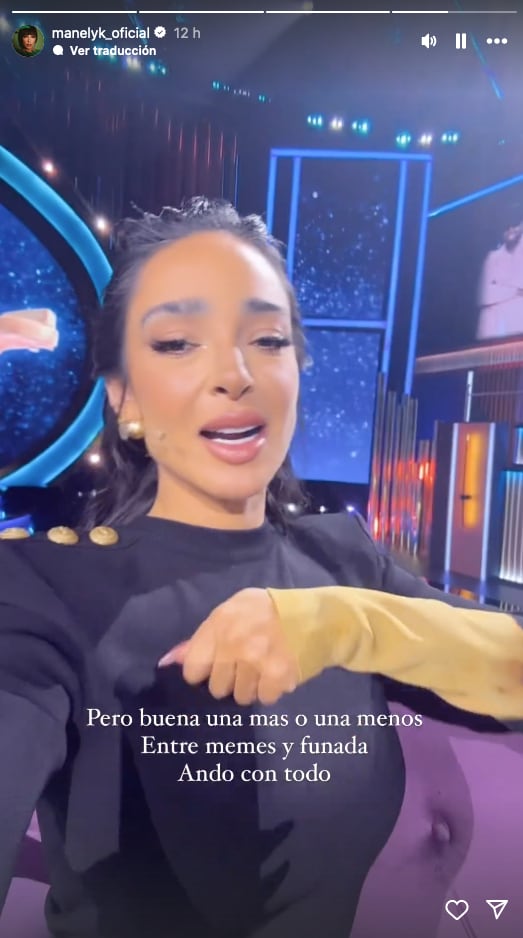Manelyk González explica sus senos chuecos.