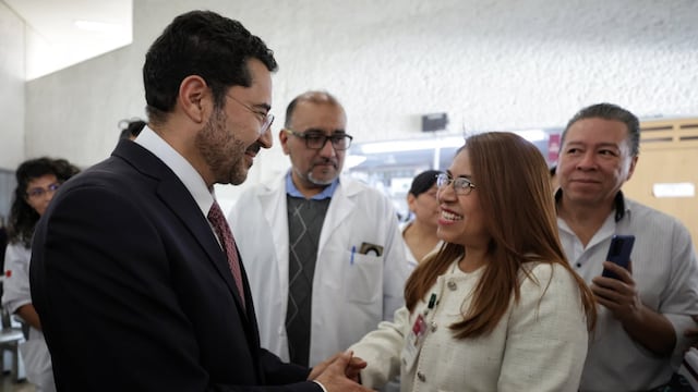 “Menos escritorio, más territorio”: Martí Batres fortalece gestión del ISSSTE.