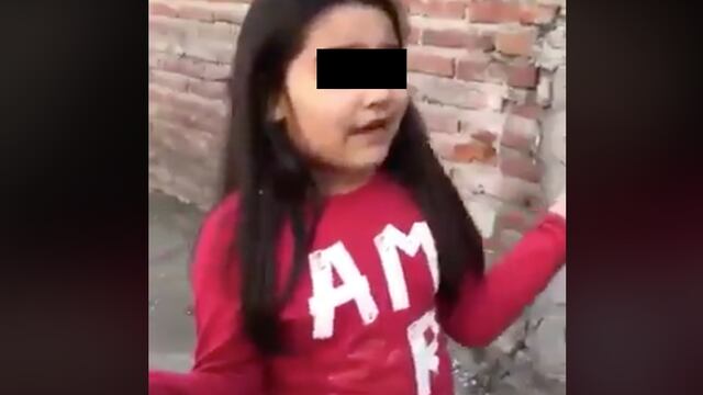 Niñas se enfrentan en una épica batalla de rap.