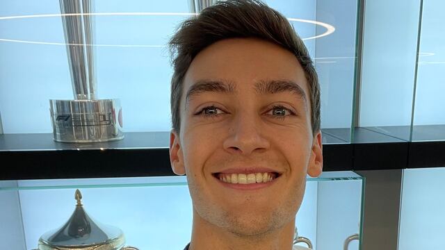 George Russell llega a Mercedes