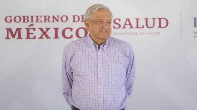 AMLO es señalado por simular, mentir y amenazar.