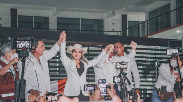 Félix Salgado Macedonio y Evelyn Salgado Pineda