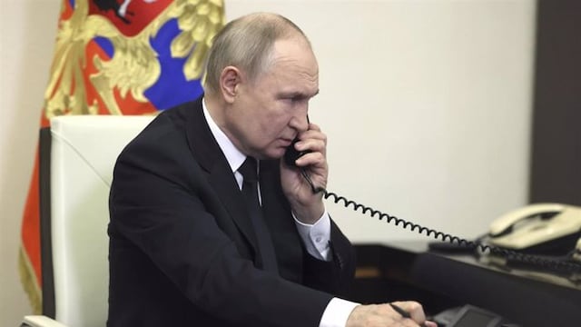 Trump aconsejó a Putin en una llamada telefónica no escalar la situación en Ucrania: Washington Post