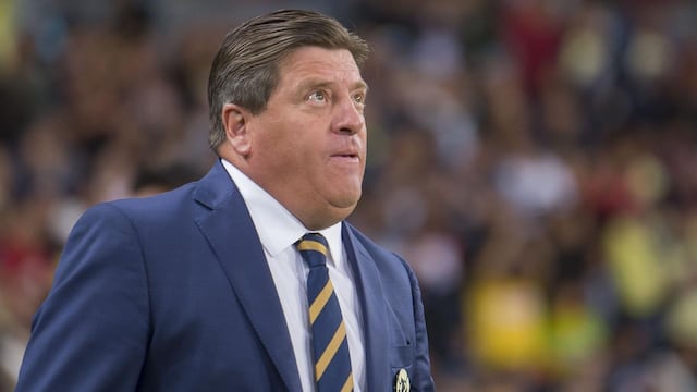 Revientan a Piojo Herrera por insultar a sus compañeros