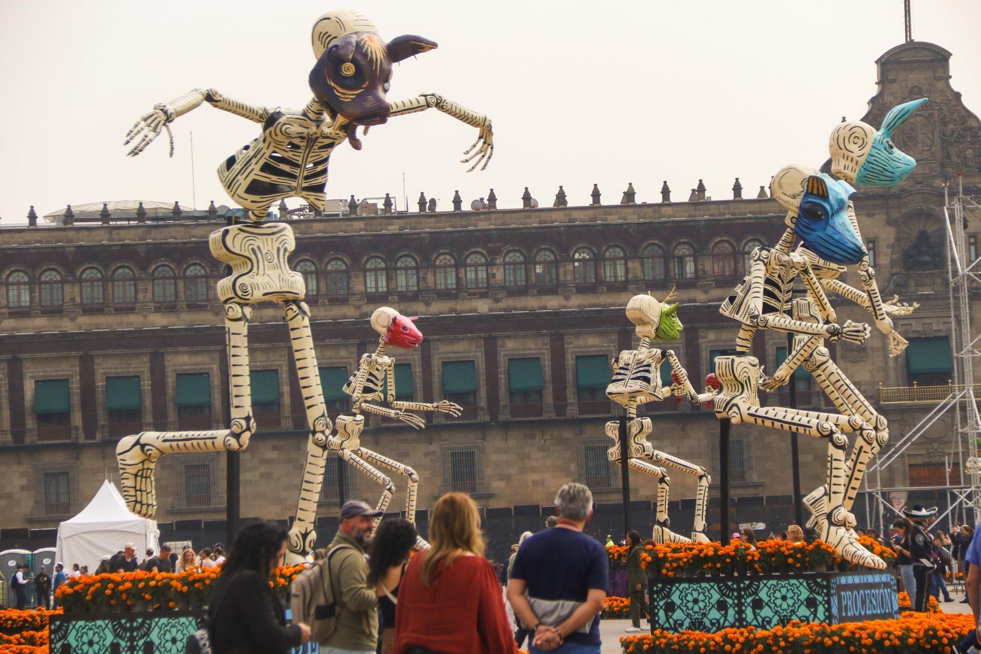 Mega ofrenda por el Día de Muertos en el Zócalo 2024