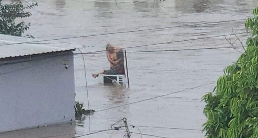 Murió Doña Elodia, la mujer viral durante las inundaciones en Poza Rica