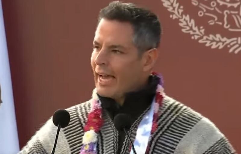 Alejandro Murat critica al Seguro Popular, afirma que era lo "menos peor"