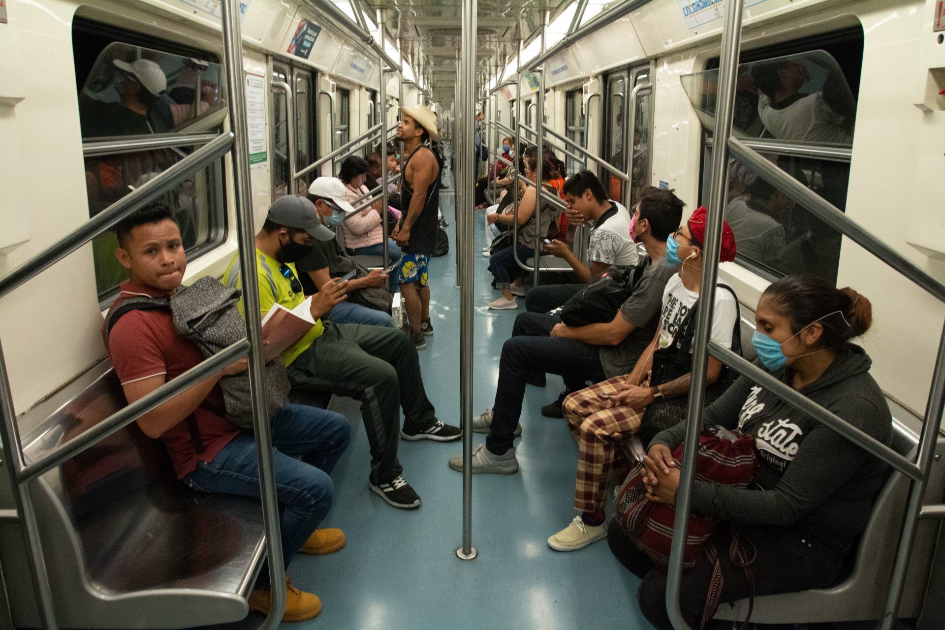 SSC anuncia policías encubiertos y revisiones aleatorias por pinchazos en el Metro CDMX