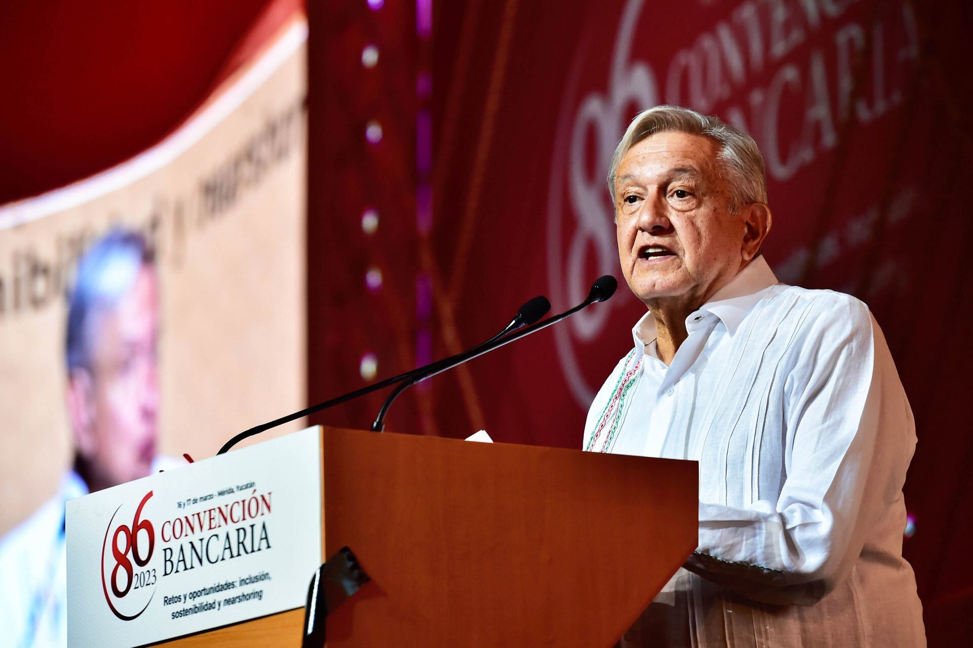 Andrés Manuel López Obrador, Presidente de México, encabezó la 86 Asociación Bancaria.