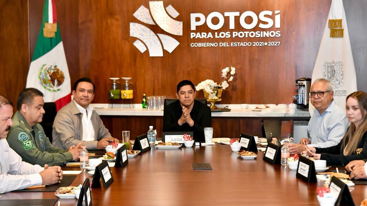 Ricardo Gallardo sostiene reunión con alcaldes de la Huasteca para coordinar acciones de seguridad