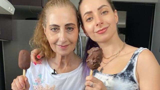 YosStop junto a su madre