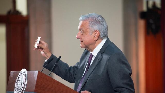 AMLO saca su trébol de seis hojas