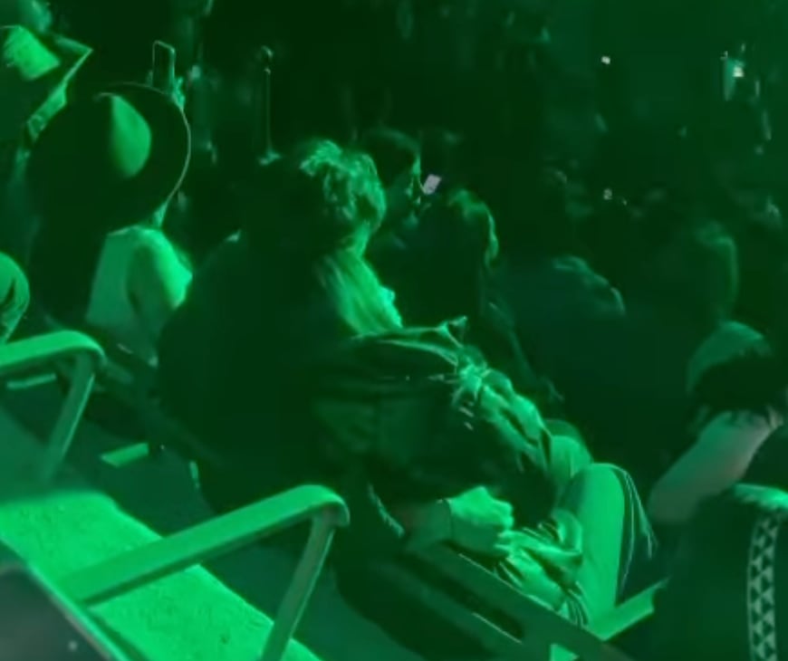 Diego Klein abraza a una mujer que no es Angélica Rivera