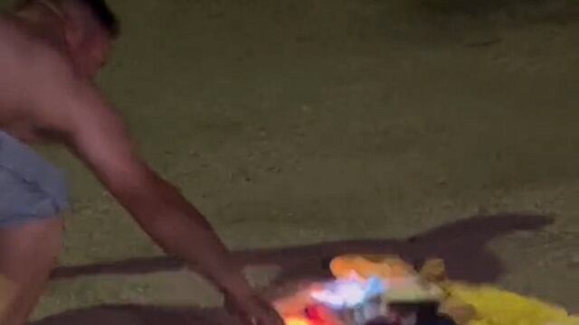 Fans del Club América queman playeras