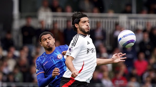 Raúl Jiménez lleva varios partidos sin anotar con Fulham.